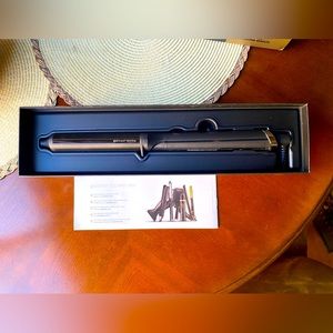 NWT GHD classic wave wand - new in box